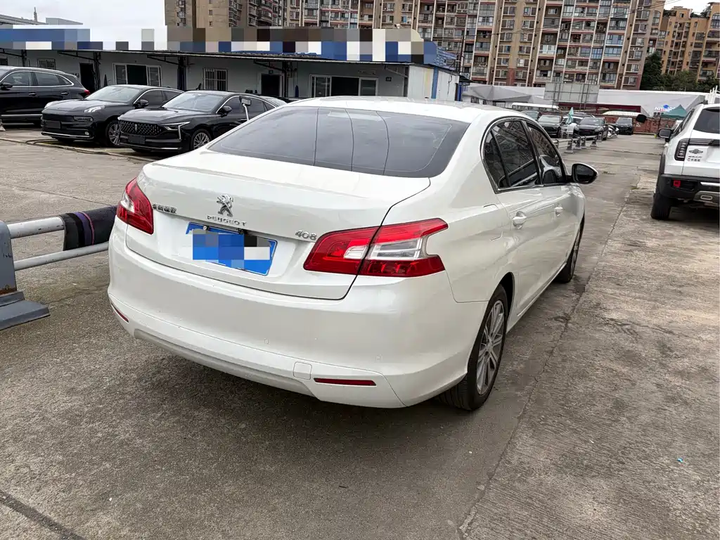 Peugeot 408 1.8 L Auto Luxury
