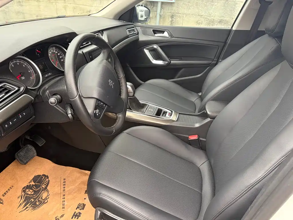 Peugeot 408 1.8 L Auto Luxury