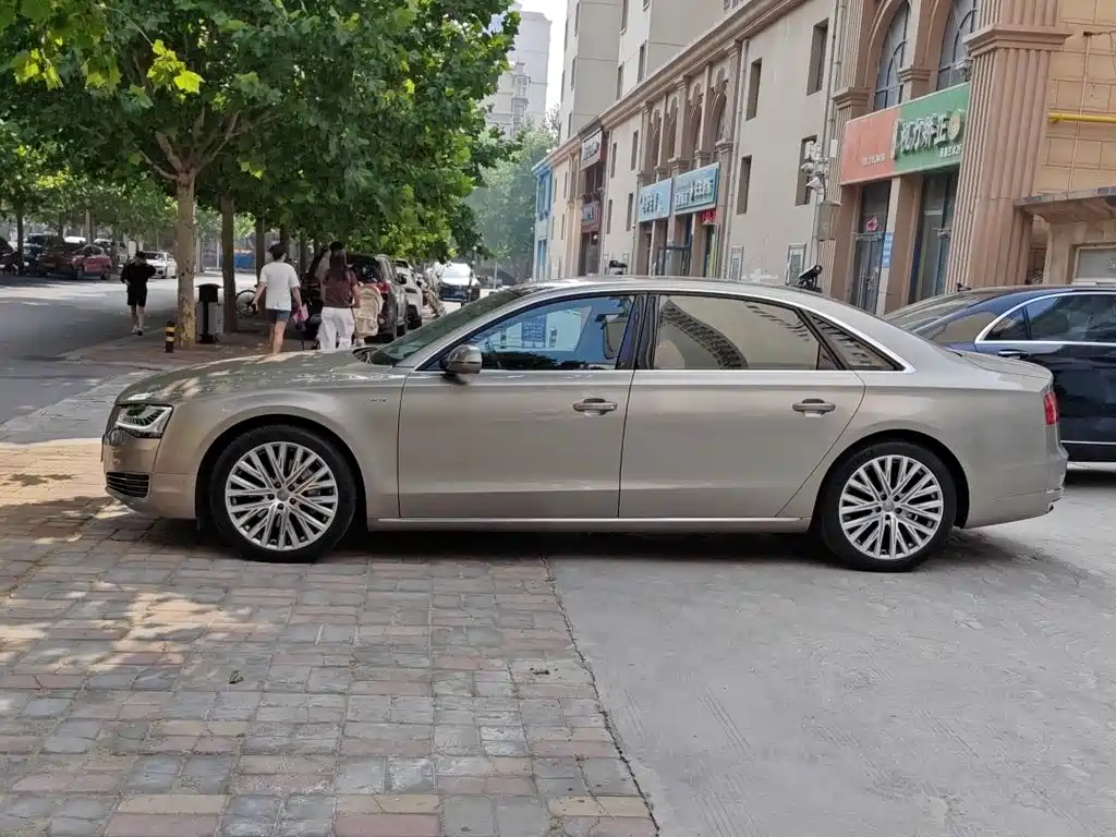 Audi A8 A8 L 50 TFSI quattro Comfort