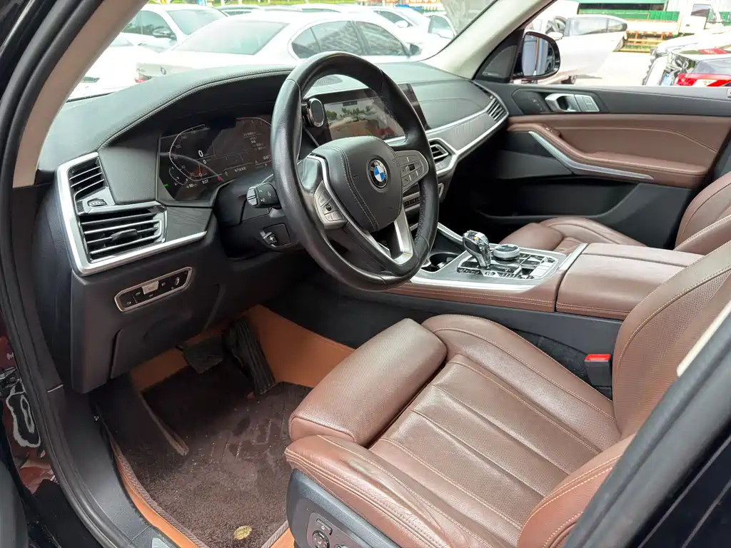 BMW X7 xDrive40 i Leading Luxury Package