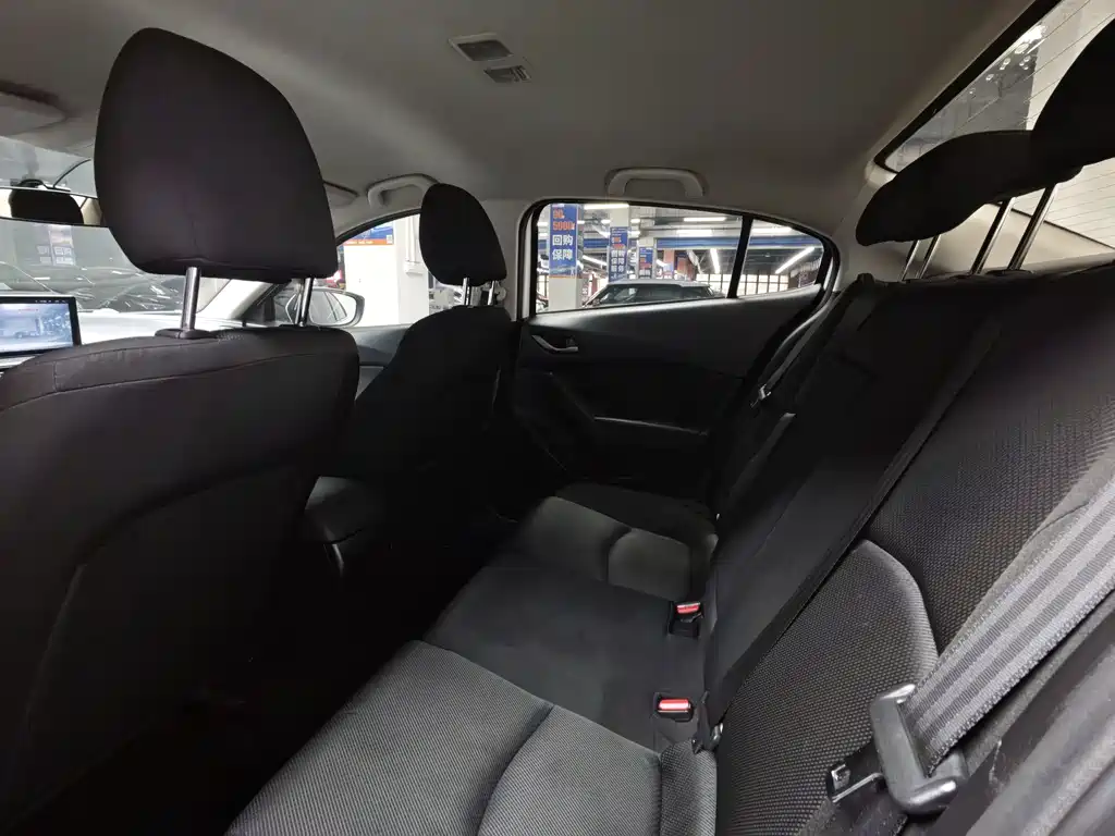 Mazda 3 Axela Sedan 1.5 L Auto Comfort CN-V