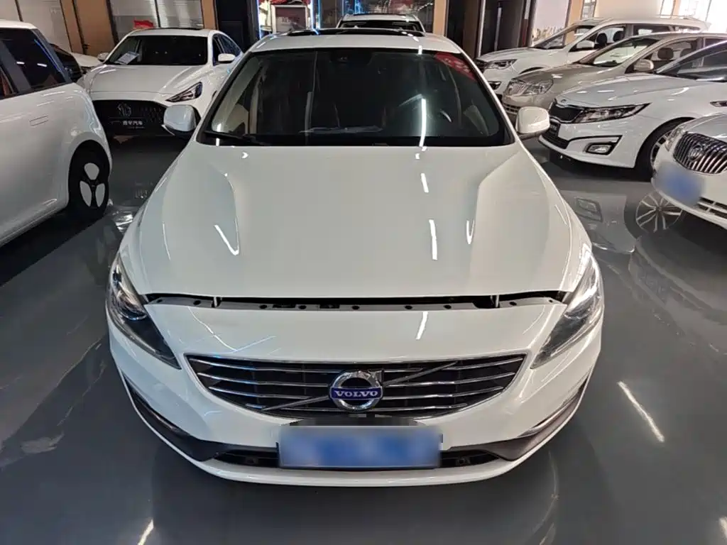 Volvo S60 S60 L 2.0 T Smart Vision