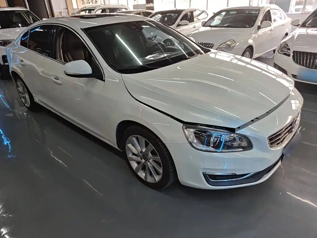 Volvo S60 S60 L 2.0 T Smart Vision