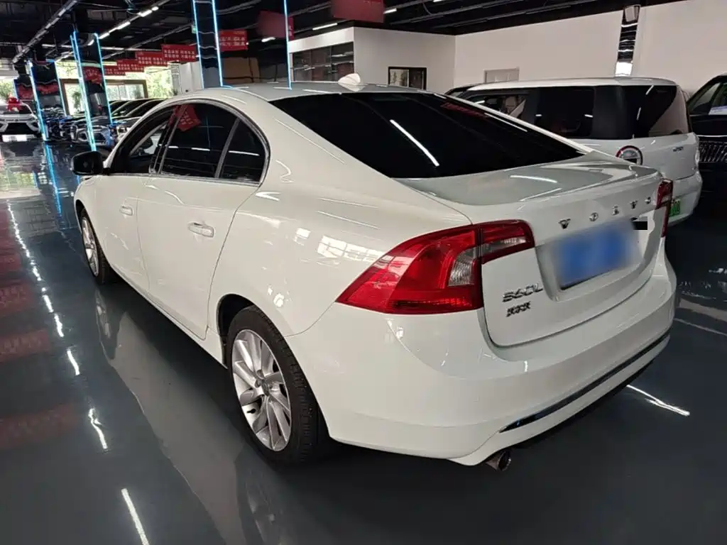 Volvo S60 S60 L 2.0 T Smart Vision