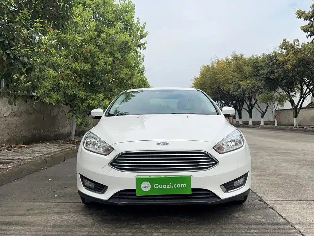 Focus Sedan EcoBoost 180 Auto Elite