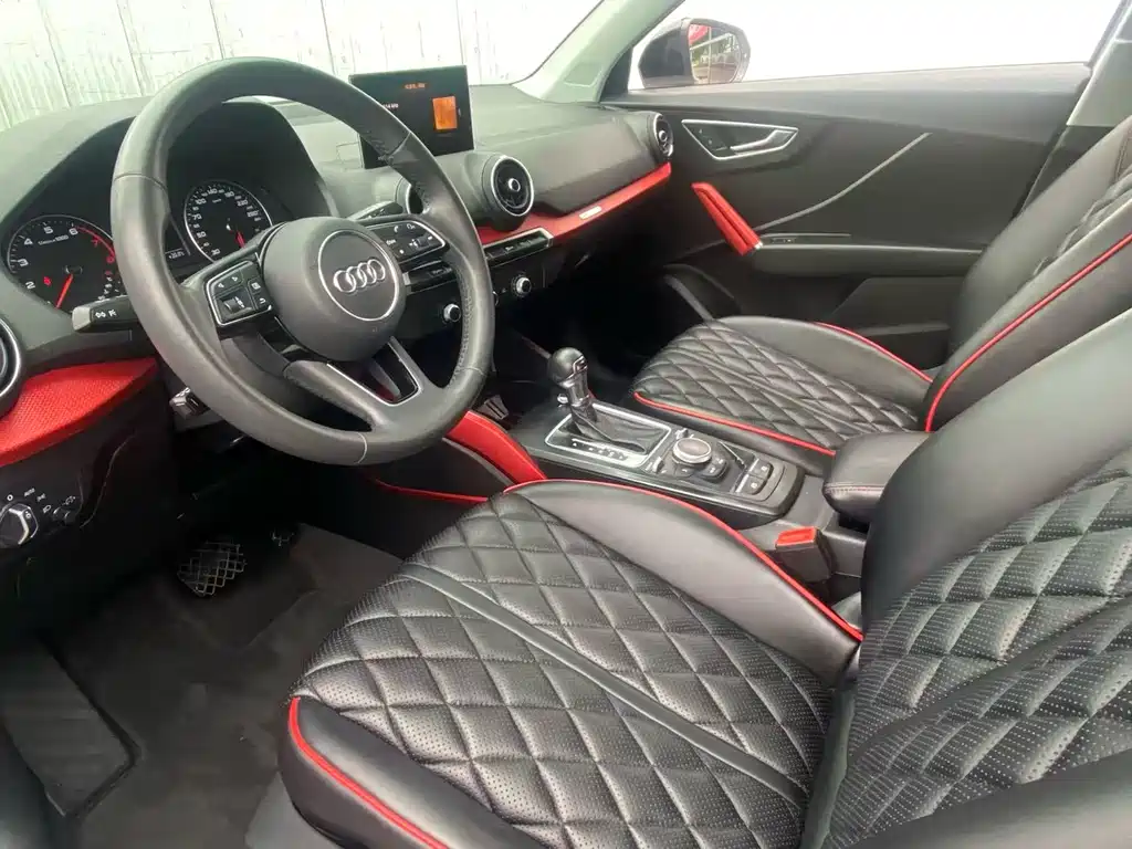 Audi Q2 L 35 TFSI Progressive Dynamic