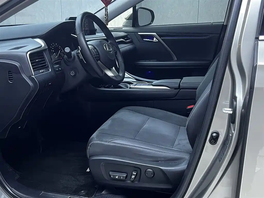 Lexus RX Facelift 300 2 WD Elite
