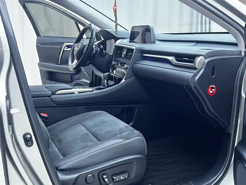 Lexus RX Facelift 300 2 WD Elite