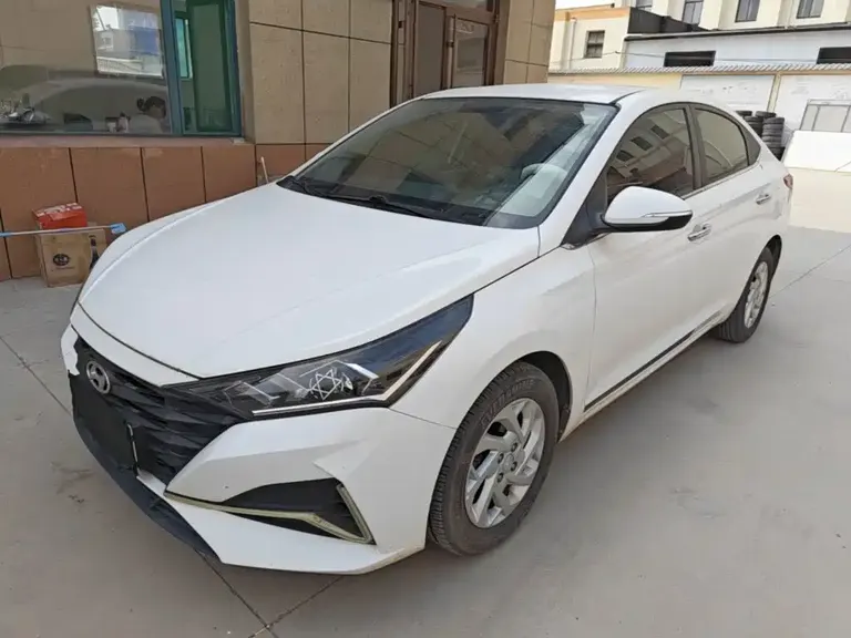 Hyundai Verna 1.4 L CVT GLS Cool