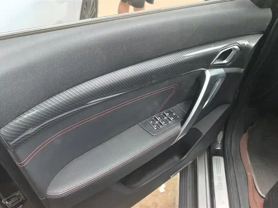 Beijing Offroad BJ20 1.5 T CVT Luxury