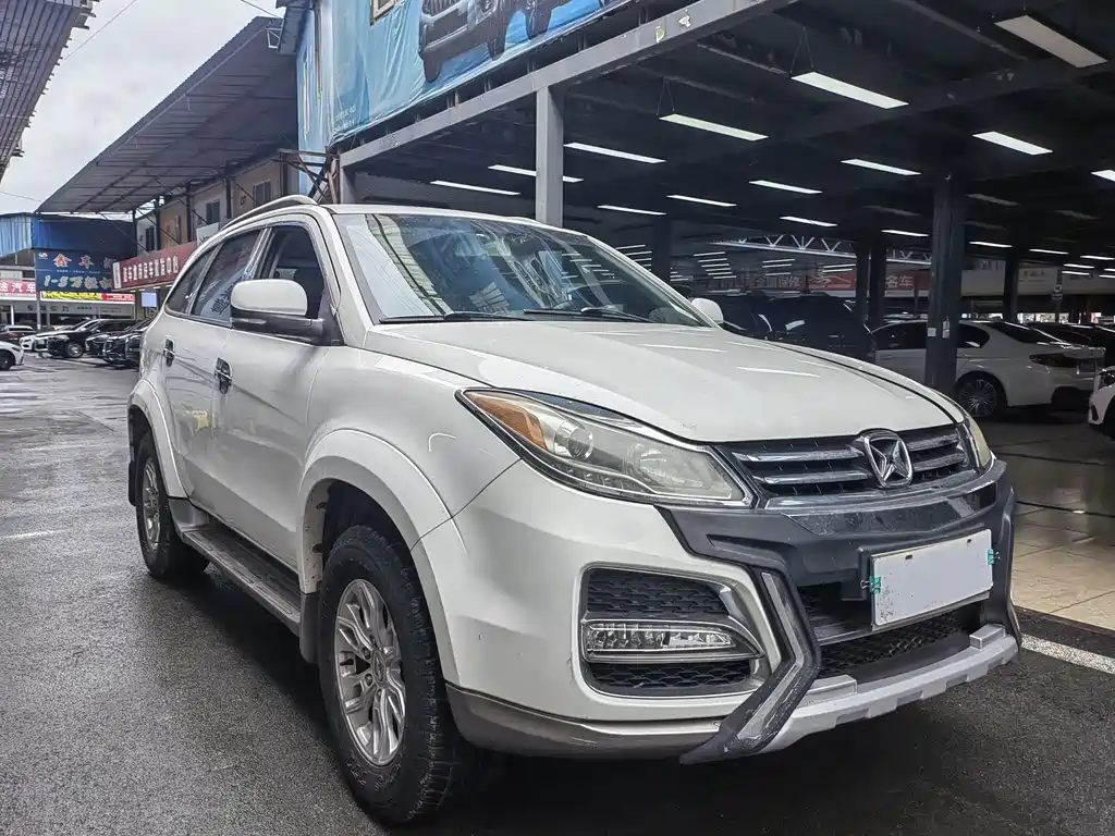 Yusheng S350 2.4 T Auto 2 WD Diesel Super Luxury 5-seat