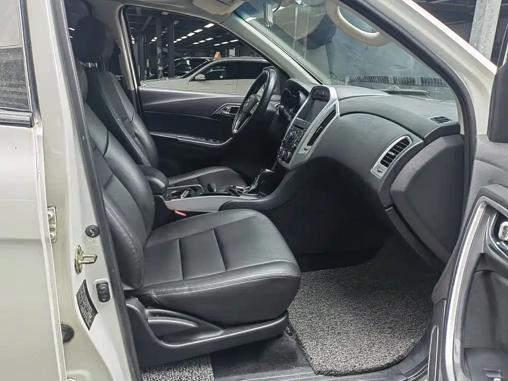 Yusheng S350 2.4 T Auto 2 WD Diesel Super Luxury 5-seat