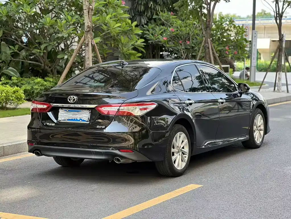 Camry 2.0 G Luxury