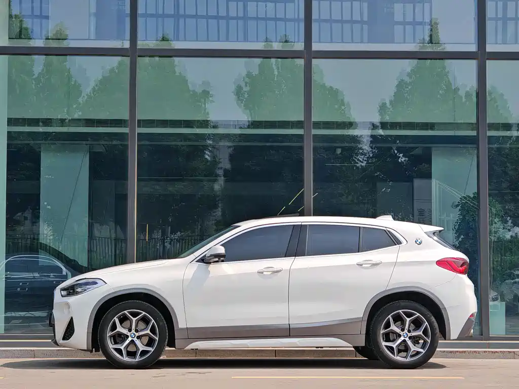 BMW X2 (Import) sDrive20 i M Offroad Package CN-VI