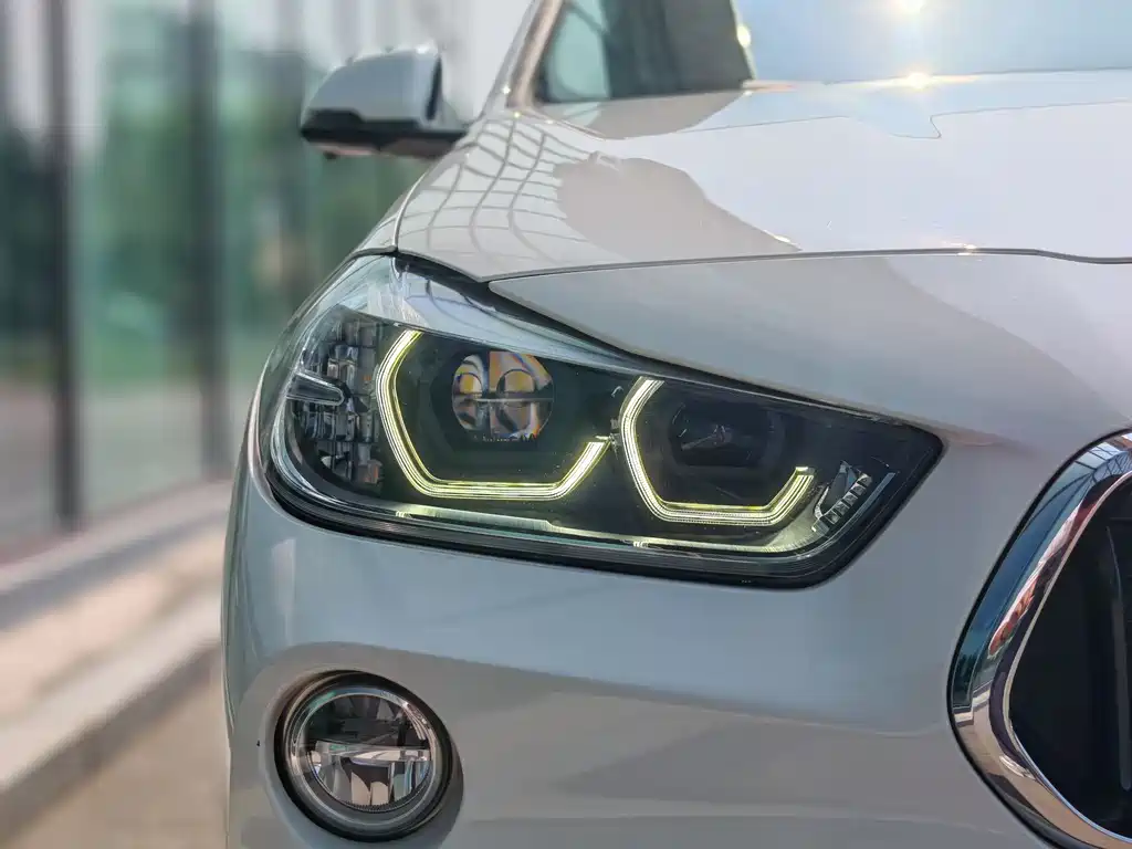 BMW X2 (Import) sDrive20 i M Offroad Package CN-VI