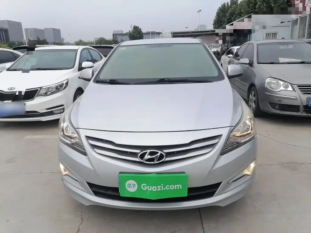 Accent 1.4 L Auto Intelligent GLS