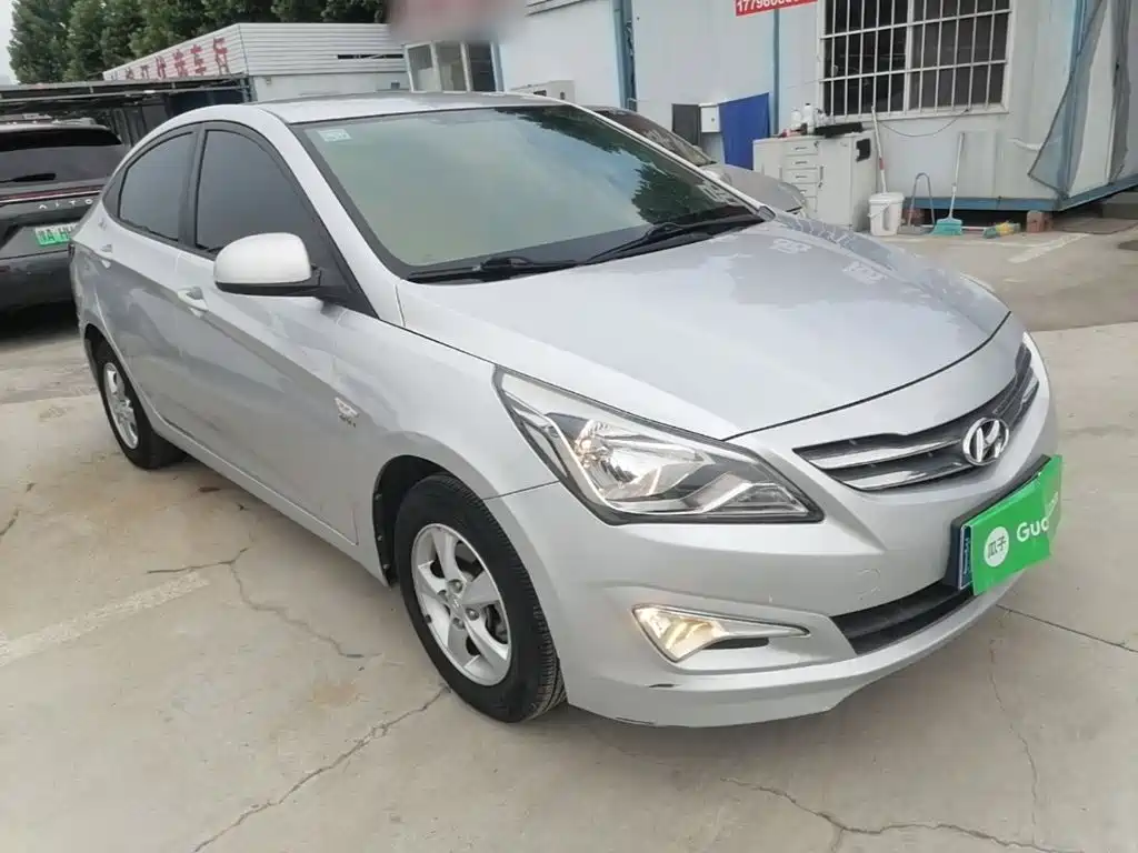 Accent 1.4 L Auto Intelligent GLS