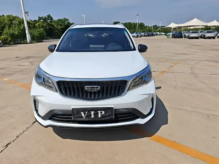 Geely Vision X3 PRO 1.5 L CVT Distinguished