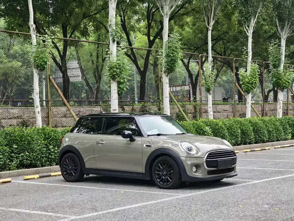 MINI 1.5 T COOPER Classic