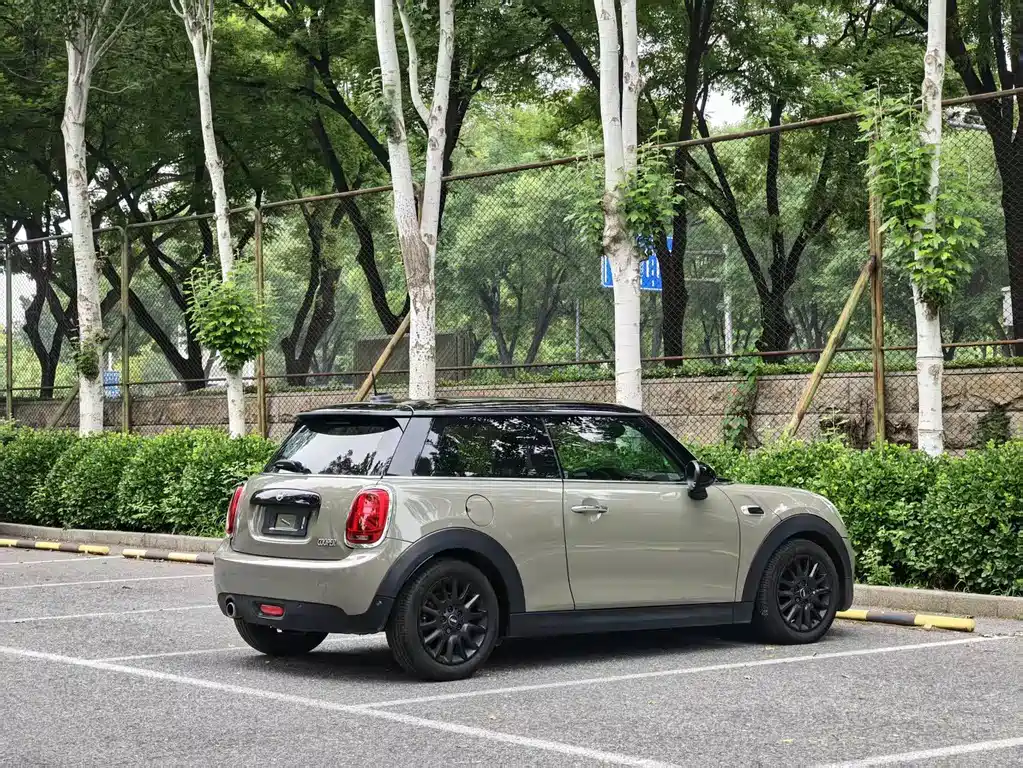 MINI 1.5 T COOPER Classic