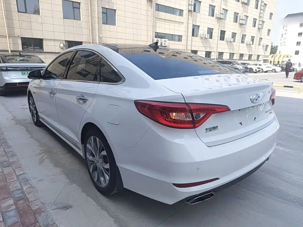 Sonata 1.6 T GLX Leading