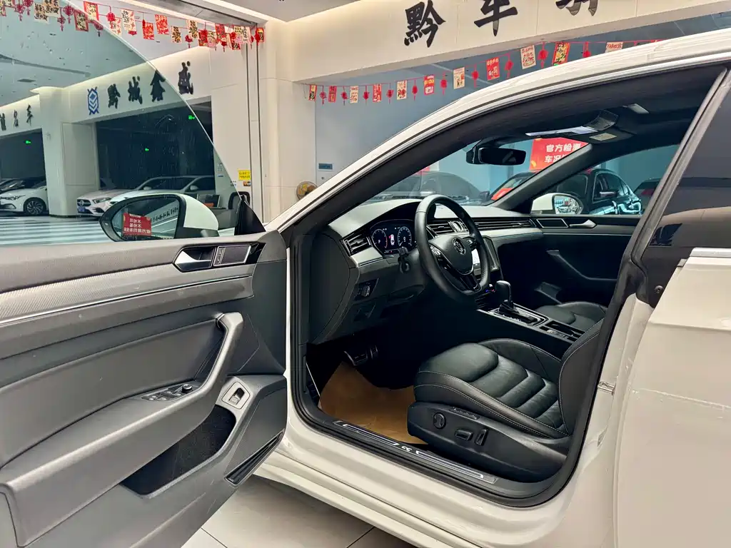 VW CC 330 TSI Charm Face CN-VI