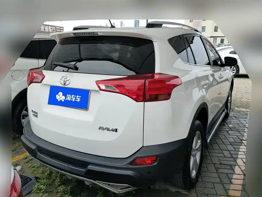 RAV4 2.0 L CVT 2 WD Urban