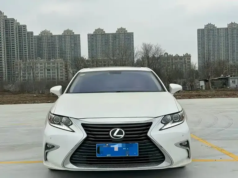 Lexus ES 200 Elite