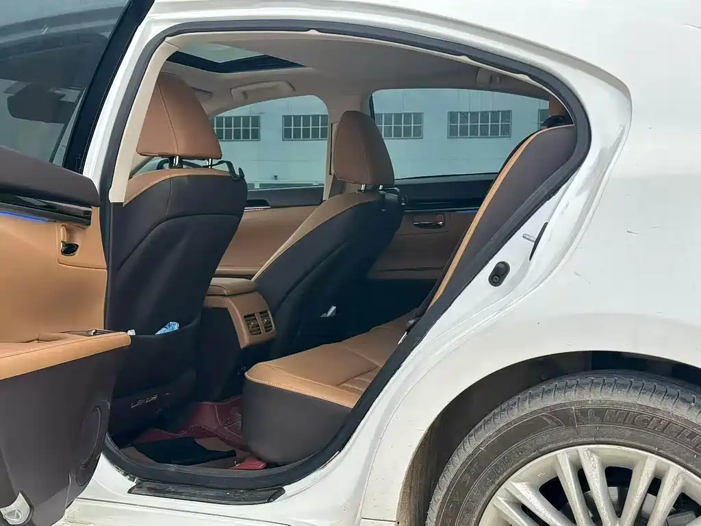 Lexus ES 200 Elite