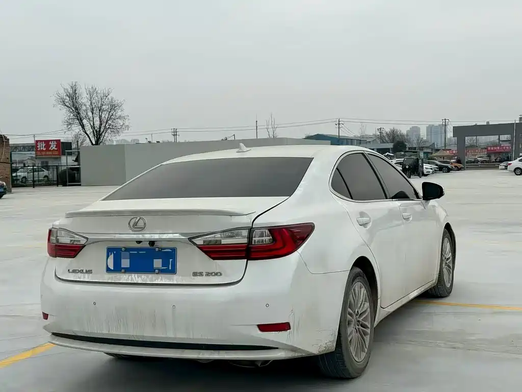 Lexus ES 200 Elite