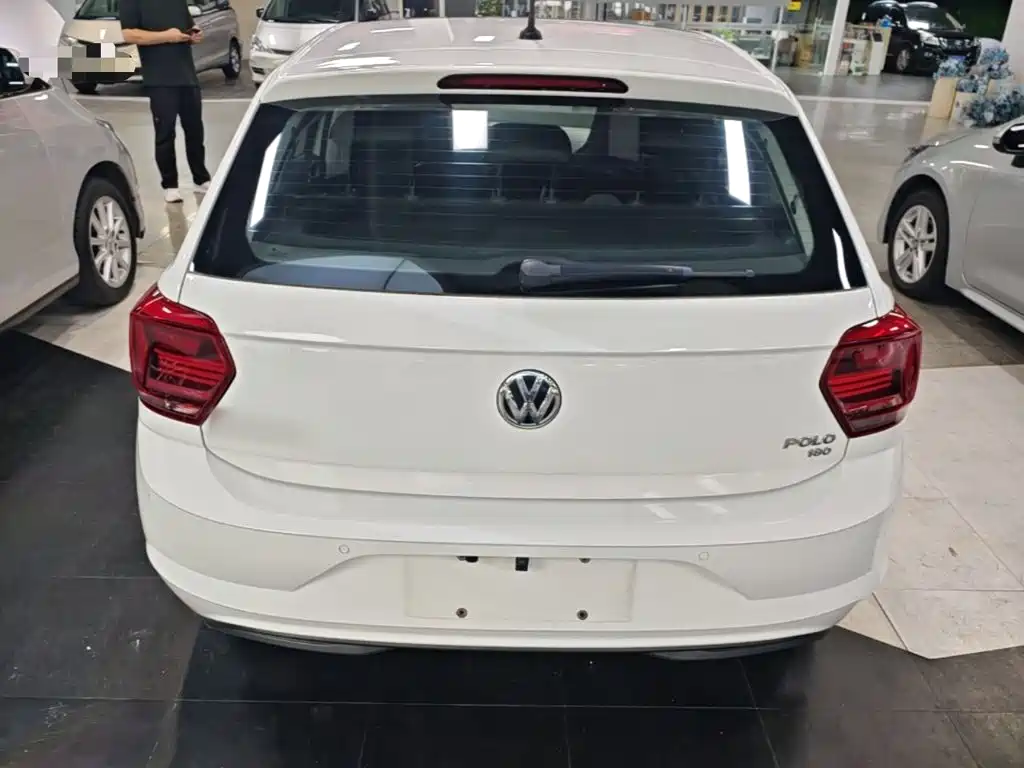 Polo Plus 1.5 L Auto Colorful Tech