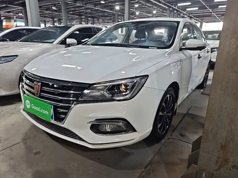 Roewe i5 1.5 L Auto 4 G Connected Leading Luxury Flagship