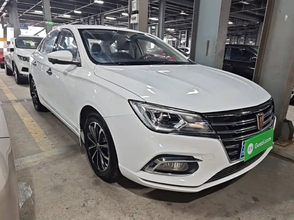 Roewe i5 1.5 L Auto 4 G Connected Leading Luxury Flagship