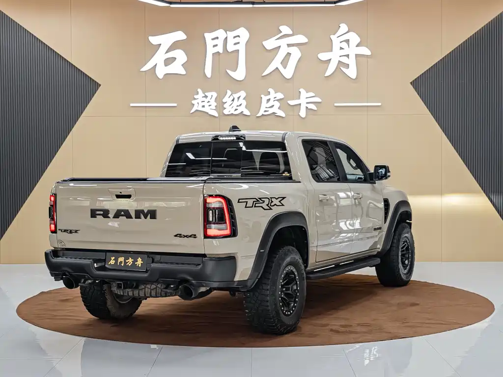 RAM Trucks RAM Trucks霸王龙 2022款 6.2 T TRX 美规版