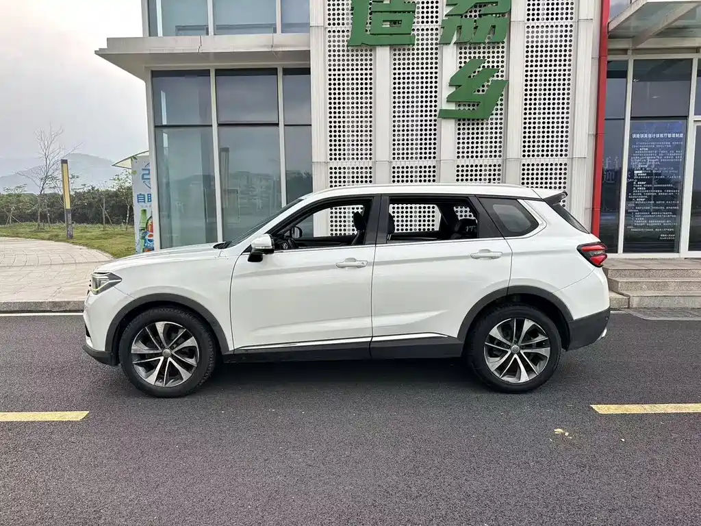 Brilliance V7 280 T DCT Luxury 5-seat
