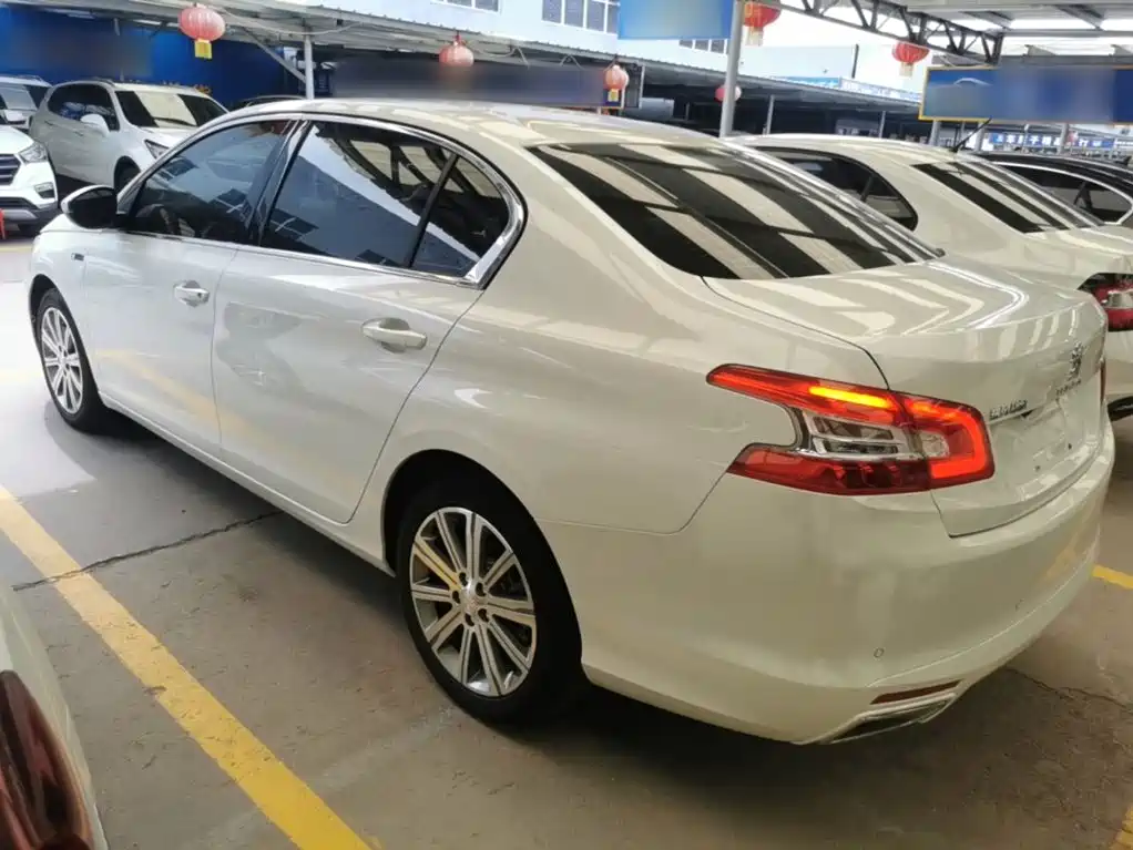 Peugeot 408 1.6 T Auto Luxury