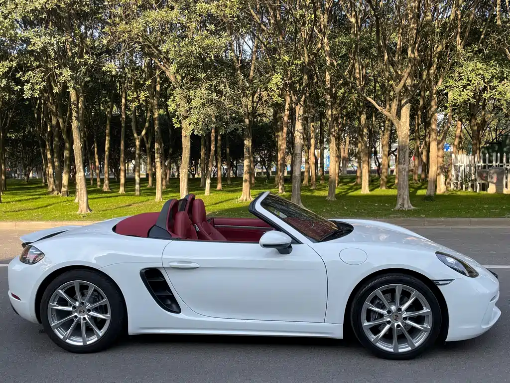 Porsche 718 Boxster 2.0 T