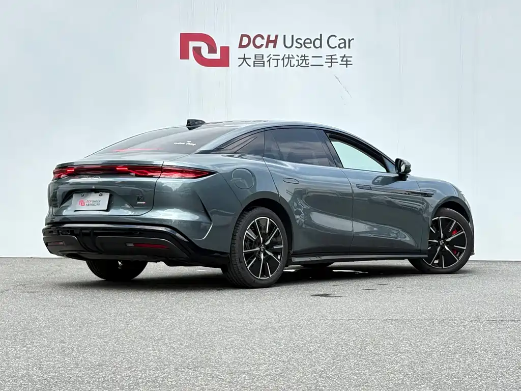 Han L 汉L 2025款 DM-i 200 KM激光雷达尊享型