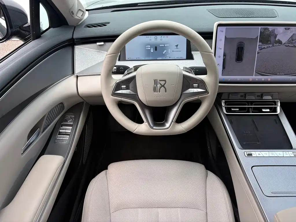 Han L 汉L 2025款 DM-i 200 KM激光雷达尊享型