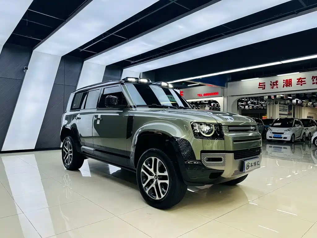 Land Rover Defender 110 3.0 T P400 X-DYNAMIC HSE