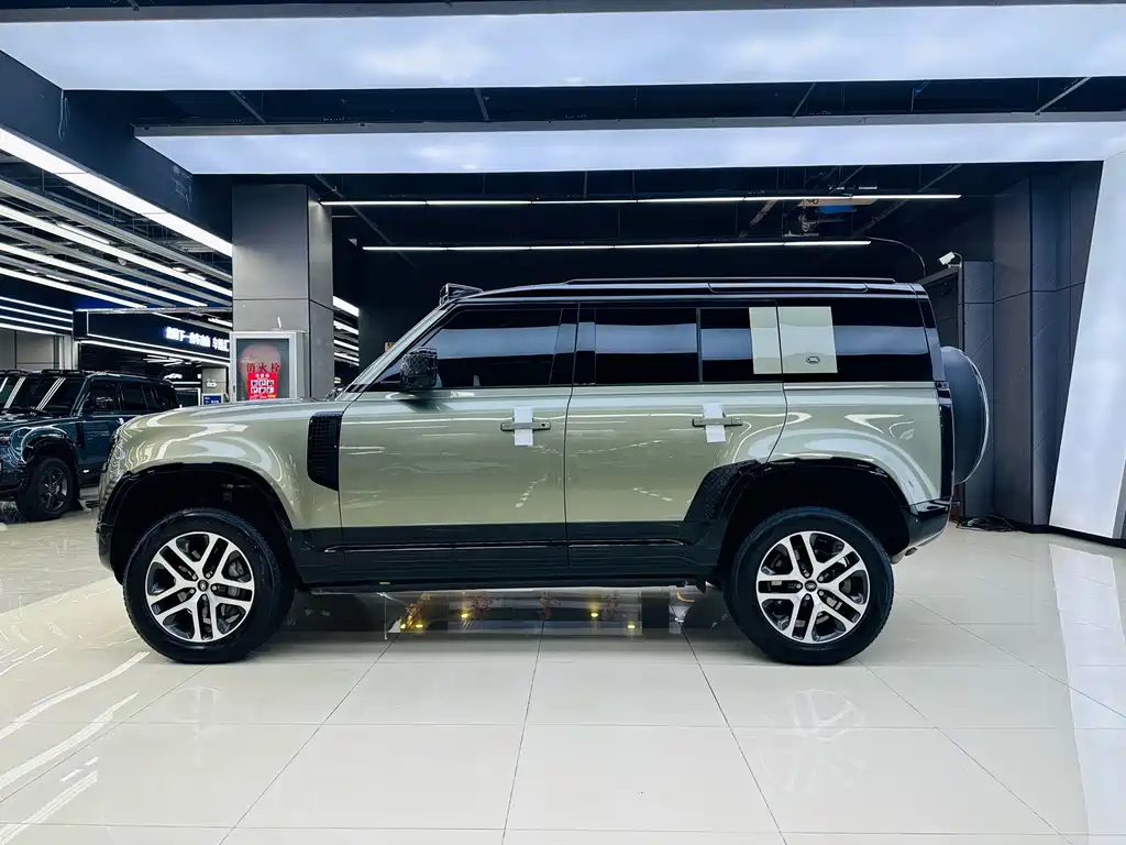 Land Rover Defender 110 3.0 T P400 X-DYNAMIC HSE