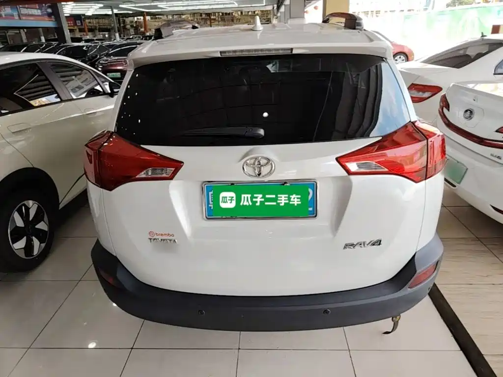 RAV4 2.0 L CVT 2 WD Style