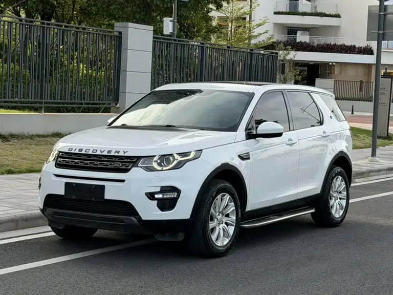 Land Rover Discovery Sport 2.0 T SE