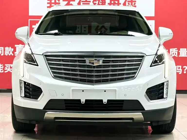 Cadillac XT5 28 E 4 WD Platinum