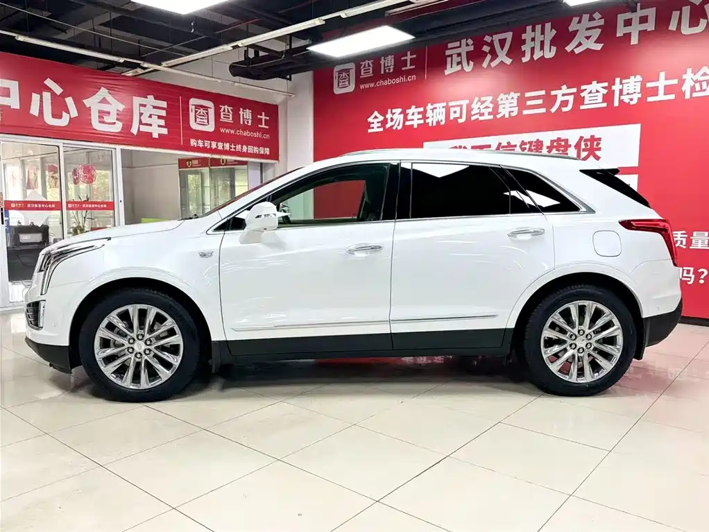 Cadillac XT5 28 E 4 WD Platinum