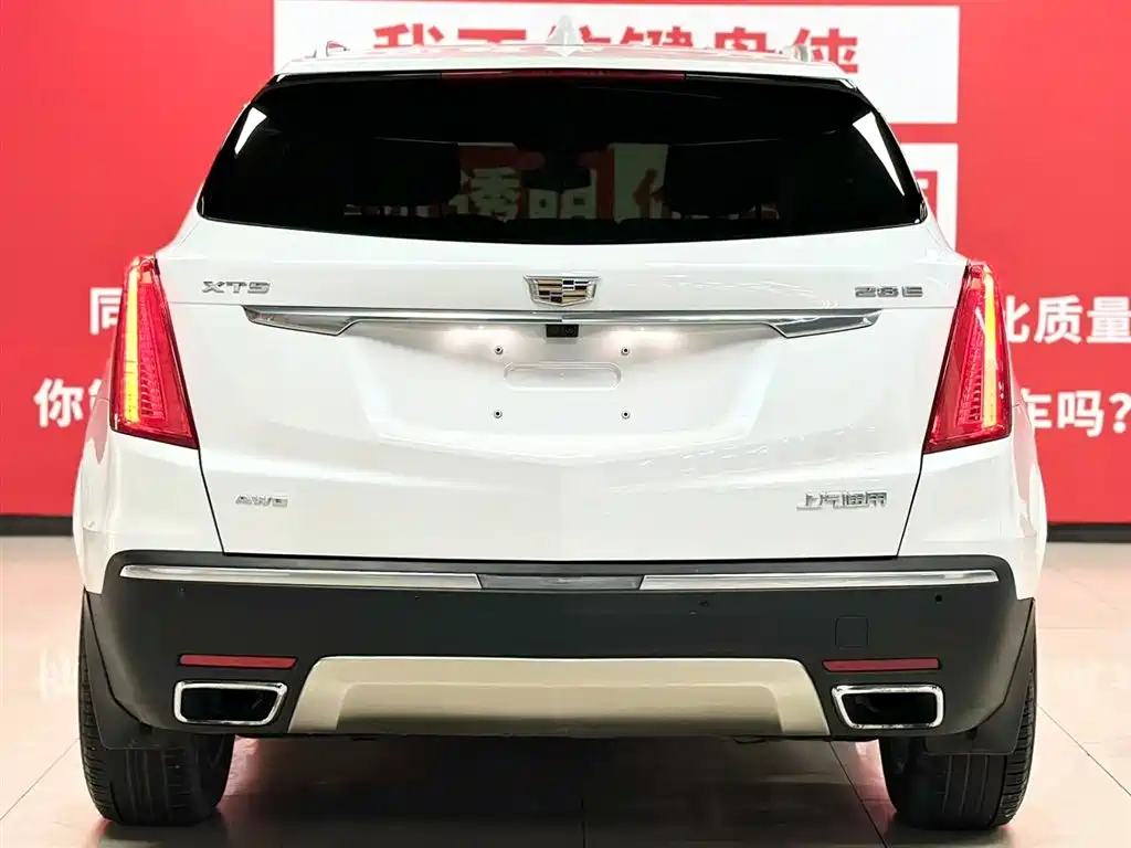 Cadillac XT5 28 E 4 WD Platinum