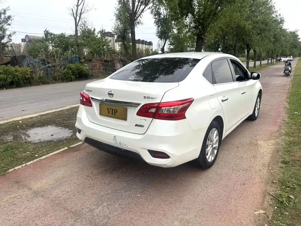 Sylphy 1.6 XV CVT Connected Premium CN-VI