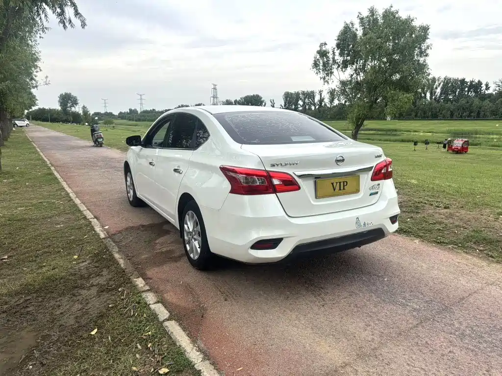 Sylphy 1.6 XV CVT Connected Premium CN-VI