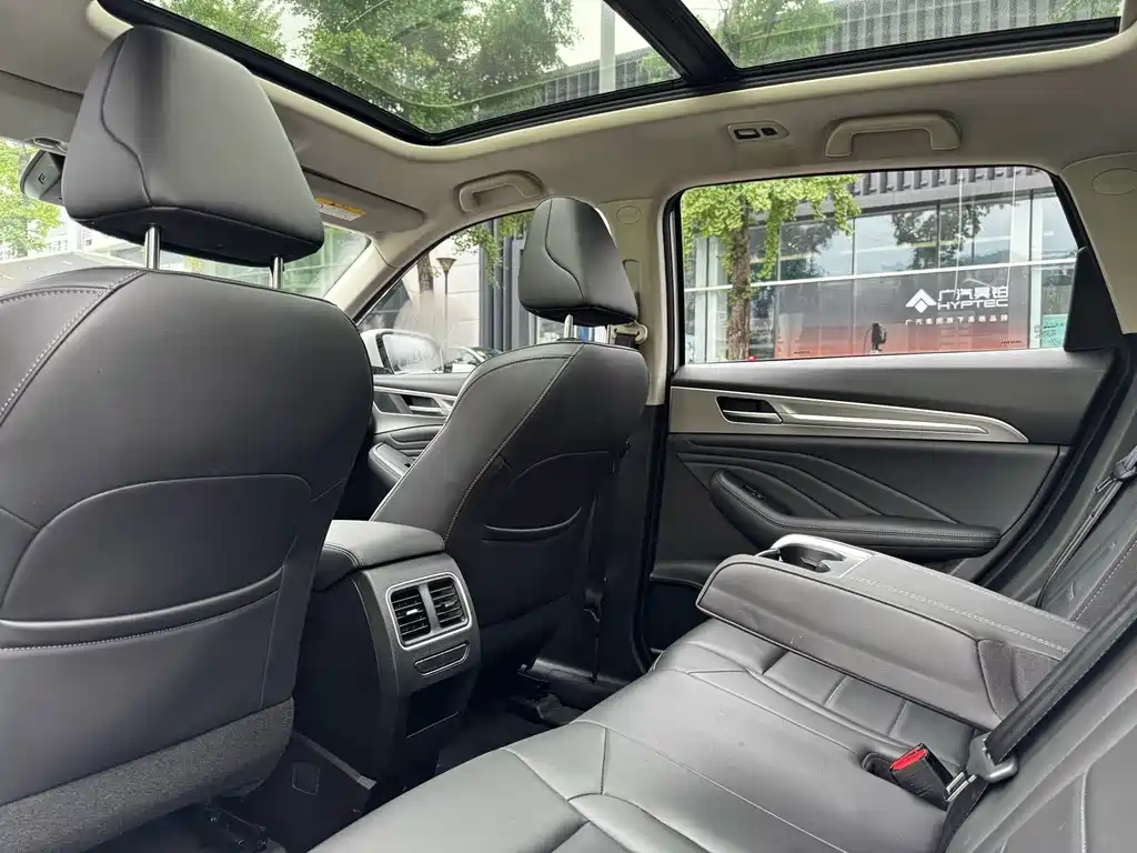 Haval F7 2.0 T 2 WD i