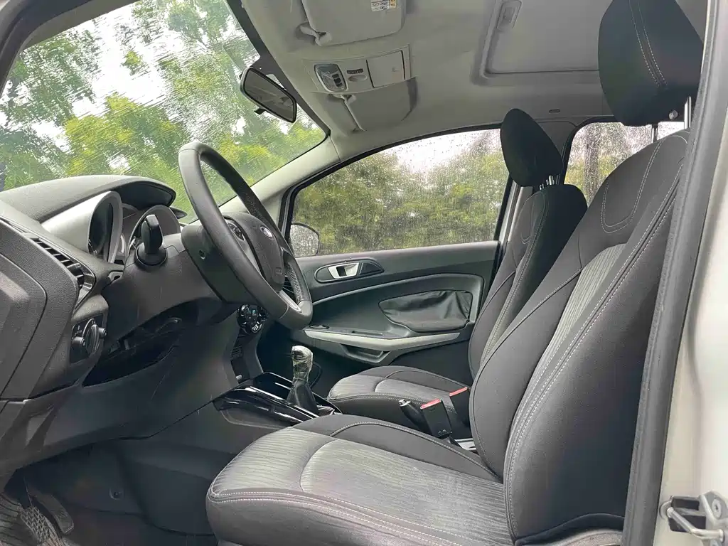 EcoSport 1.0 L GTDi Manual Distinguished